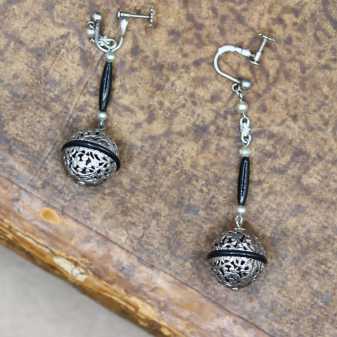 Boucles d'oreilles vintage en argent massif, onyx et émail noir